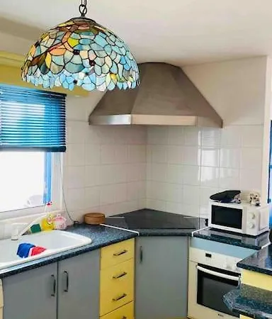 Casa Das Cores, Culatra Island Semesterbostad *
